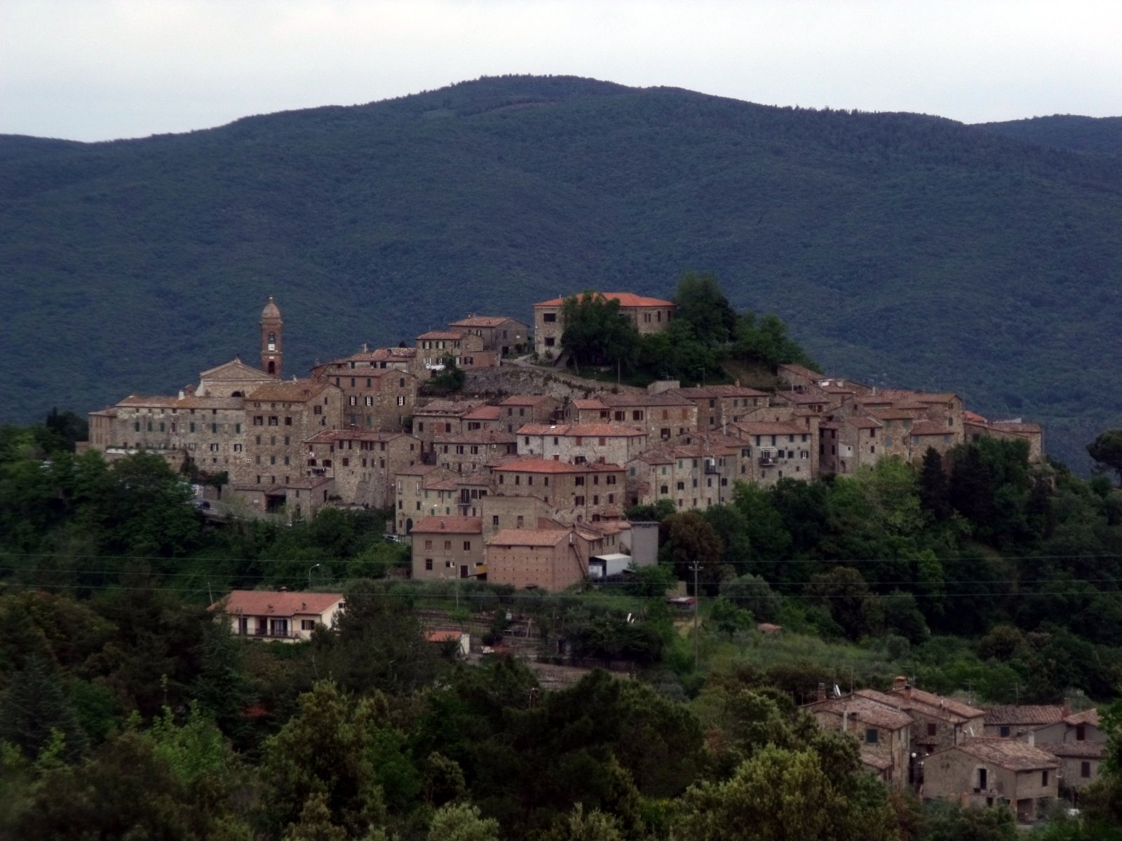 Pari, das kleine Dorf zwischen Siena und Grosseto - Pari | Secret World Trip Planner