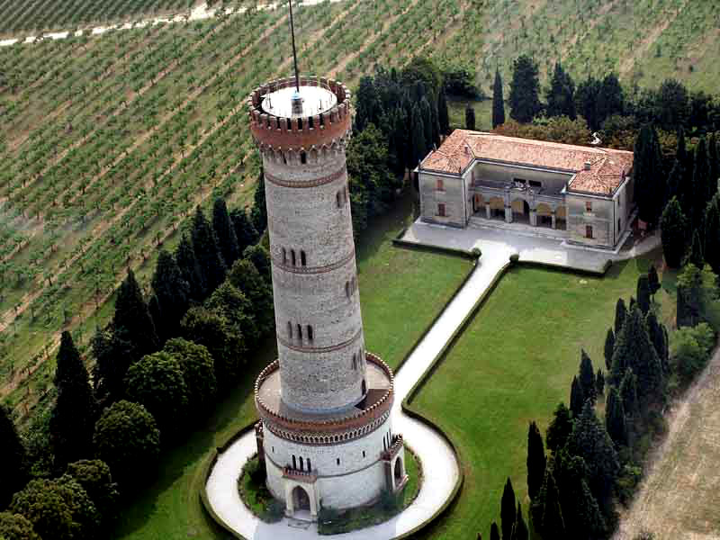 TORRE DE SAN MARTINO - Desenzano del Garda | Secret World Trip Planner