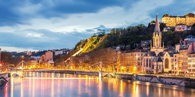 Lyon, szybka ucieczka z Paryża! - Lione | Secret World Trip Planner