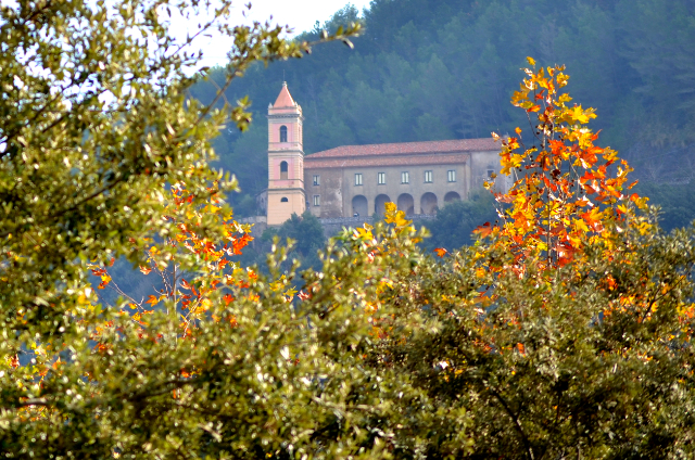 Heiligdom van Onze-Lieve-Vrouw van Pietrasanta - San Giovanni A Piro | Secret World Trip Planner