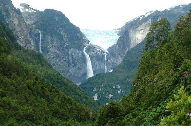 Parque Nacional de Queula y la Cascada de Hielo - Aysén | Secret World Trip Planner