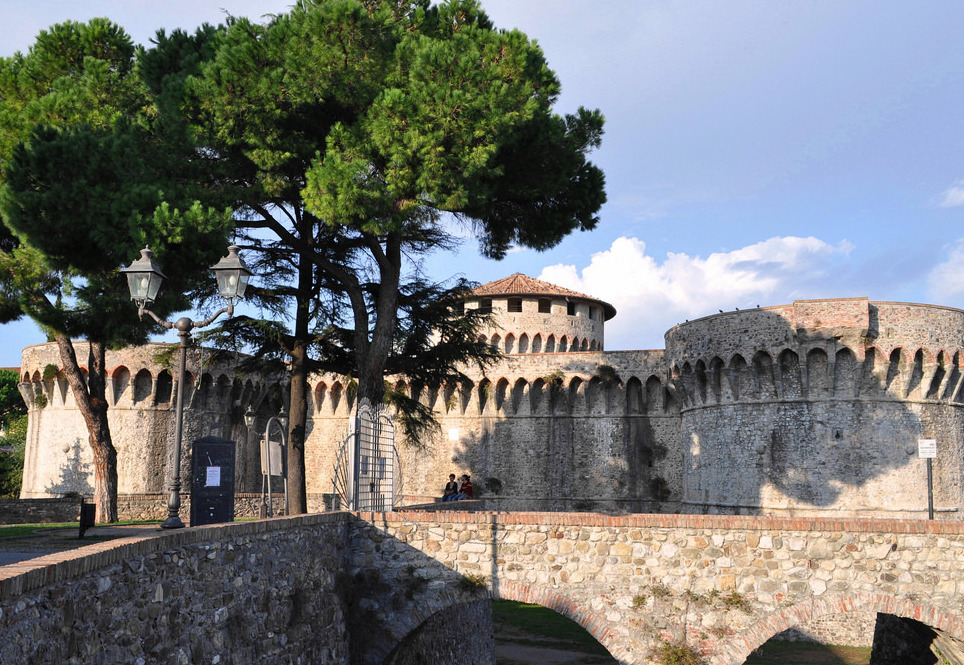 Twierdza Firmafede w Sarzanie - Sarzana | Secret World Trip Planner