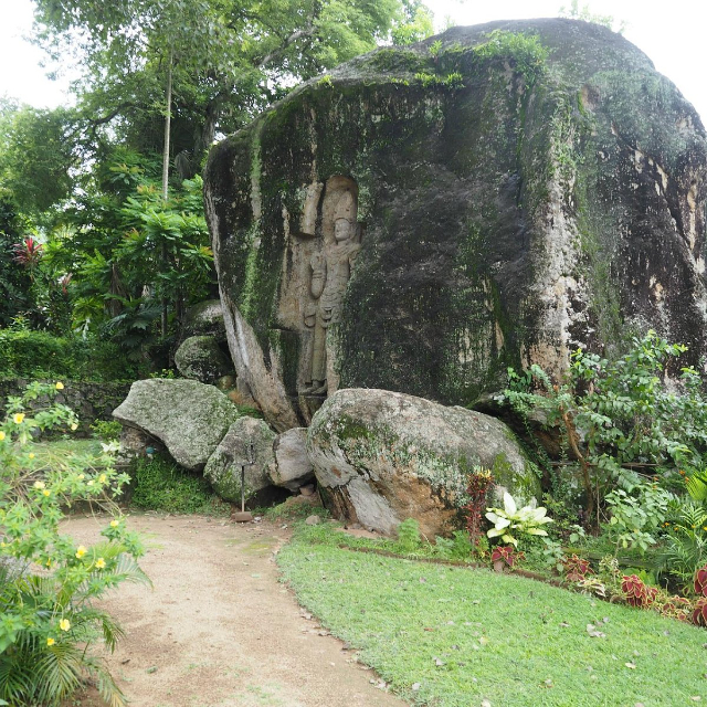 Estatua de Kushtarajagala - Weligama | Secret World Trip Planner