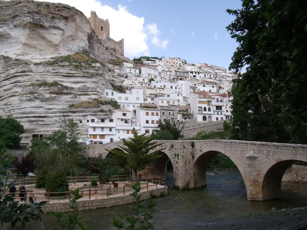 阿尔卡拉*德尔*尤卡城堡 - Alcalá del Júcar | Secret World Trip Planner
