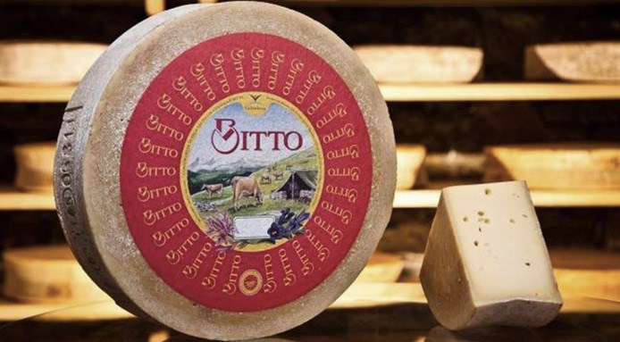Bitto Lombardo DOC Kaas - Albaredo Per San Marco | Secret World Trip Planner