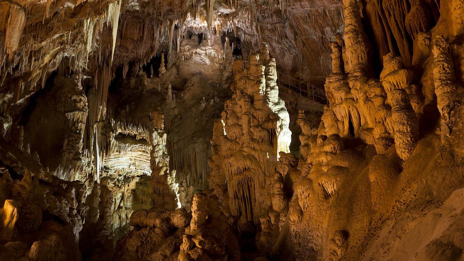 A Caverna das torres de Slivia - 62a | Secret World Trip Planner