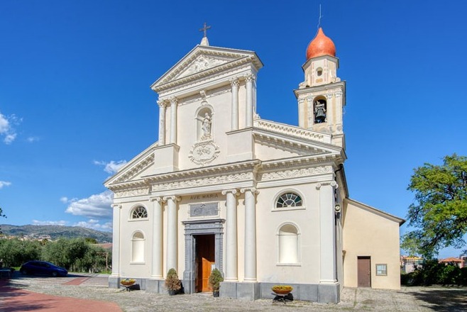 Sanctuaire de Notre-Dame du Chêne - San Bartolomeo al Mare | Secret World Trip Planner