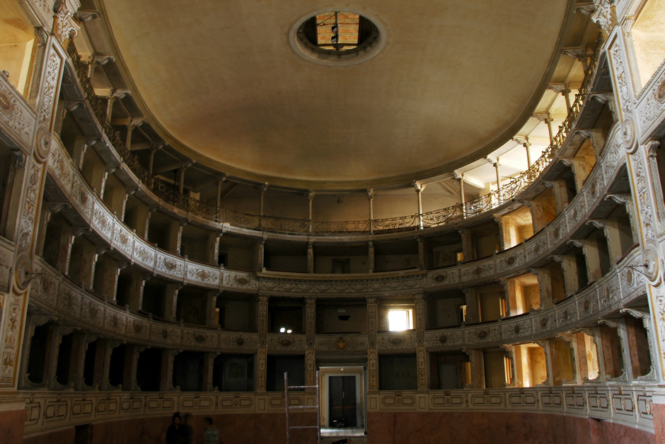 Piza: Teatr Rossi Otwarty - Pisa | Secret World Trip Planner
