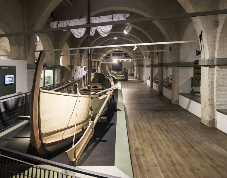 Muzeum Stoczni starożytnych okrętów - Pisa | Secret World Trip Planner