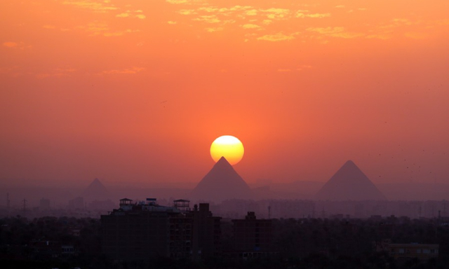 Sonnenuntergang bei den Pyramiden von Gizeh - Al Haram | Secret World Trip Planner
