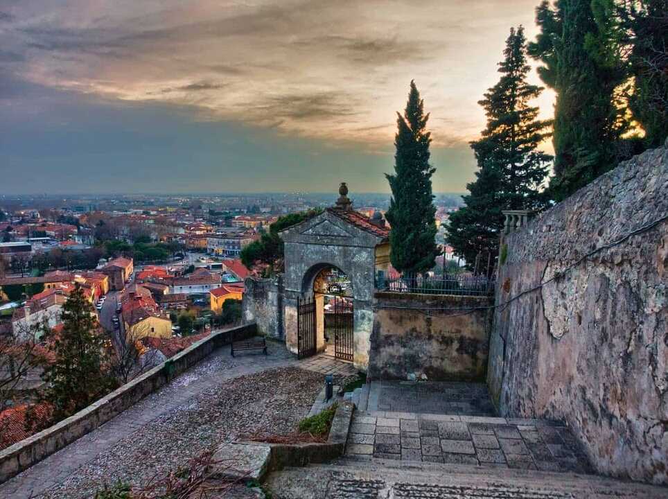 Monselice e la legenda delle sette chiesette - Monselice | Secret World Trip Planner
