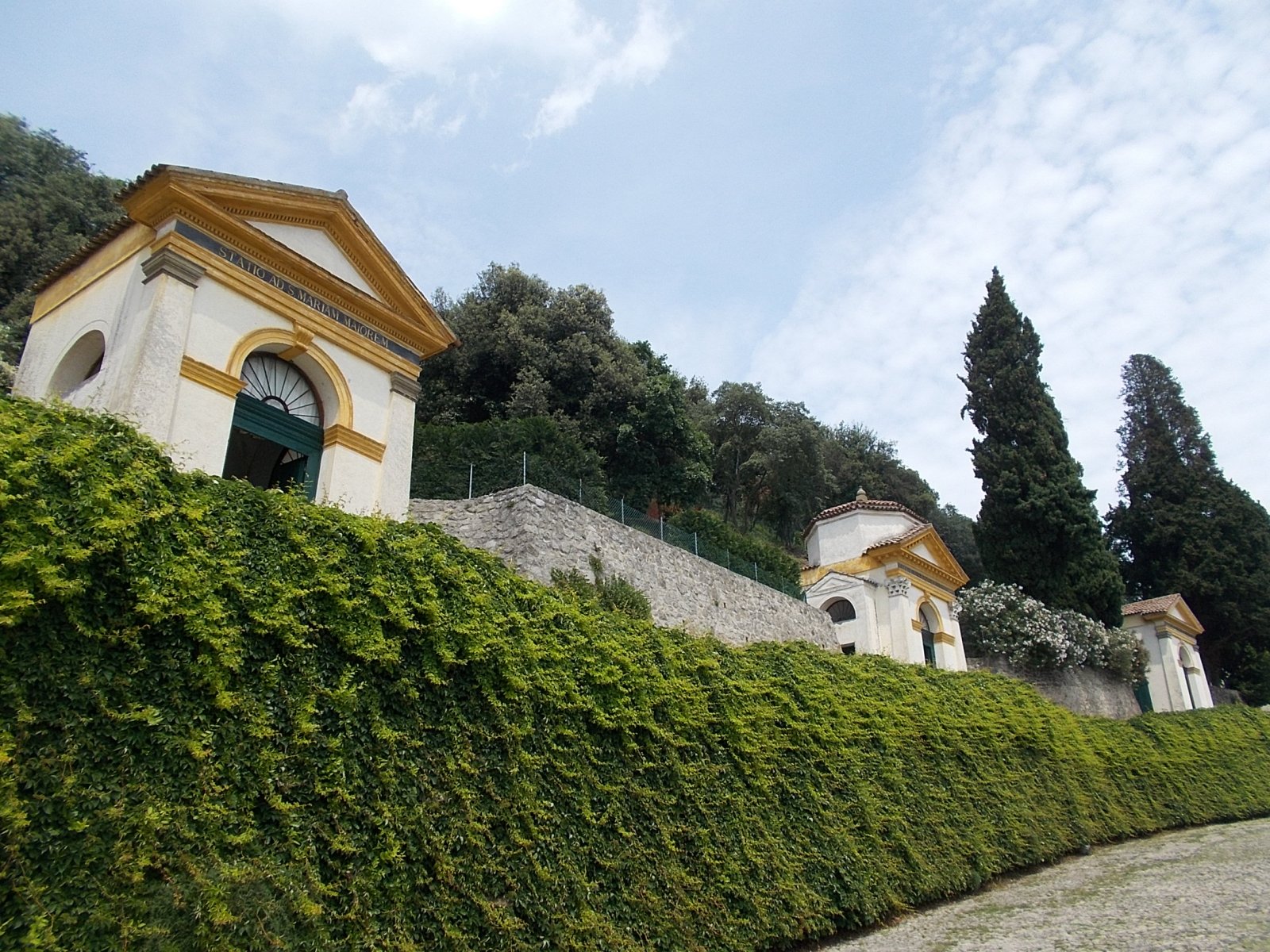Monselice e la legenda delle sette chiesette - Monselice | Secret World Trip Planner