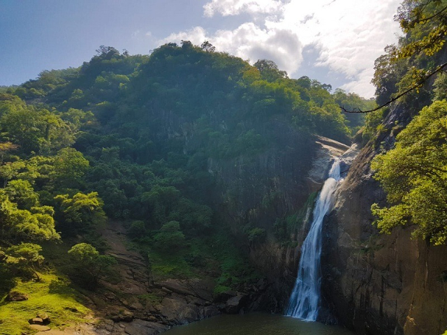 邓欣达瀑布 - Dunhida Water Falls Access Road | Secret World Trip Planner