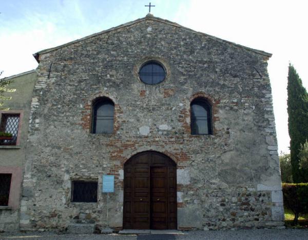 Église de San Pietro in Mavino - Sirmione | Secret World Trip Planner