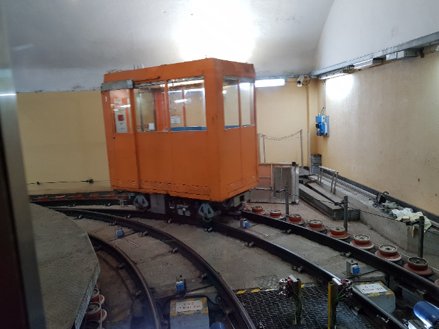 Lift Castello D'Albertis - Montegalletto - Genova | Secret World Trip Planner
