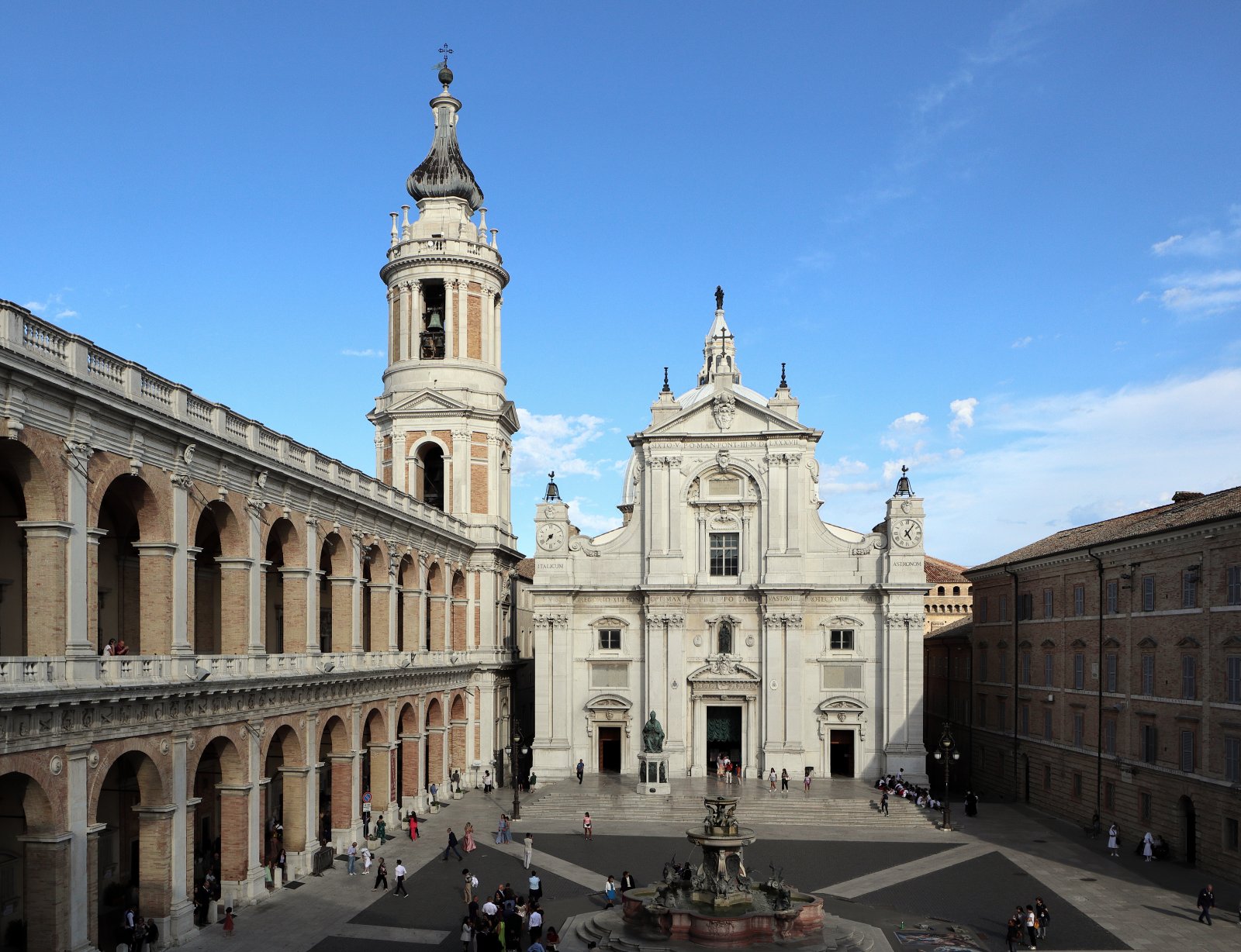 Loreto und die schöne Landschaft der Marken - Loreto | Secret World Trip Planner