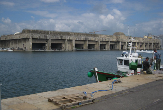 Bunker de sous-marins nazis à La Rochelle - La Rochelle | Secret World Trip Planner