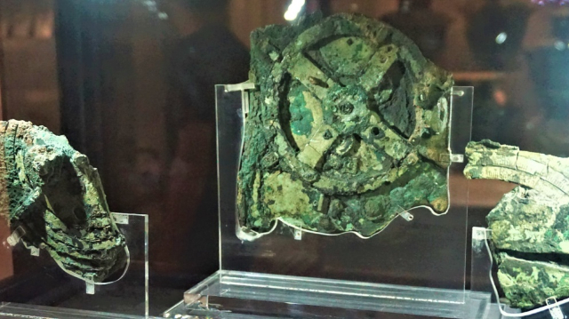 Het Antikythera-mechanisme: Een 2000 jaar oud raadsel uit de diepte - Athina | Secret World Trip Planner