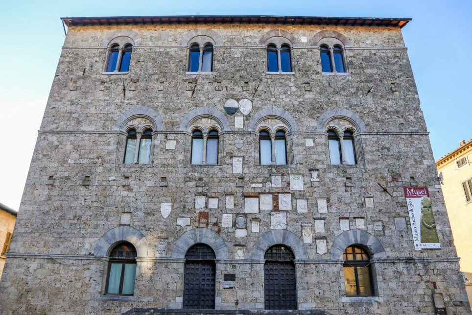 Pałac Podesty - Massa Marittima | Secret World Trip Planner