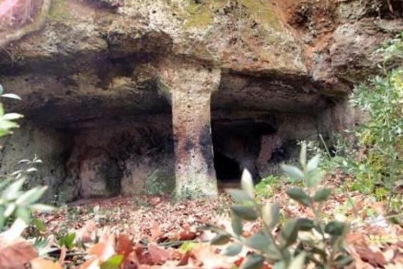 Grotta di Orlando a Sutri - Sutri | Secret World Trip Planner