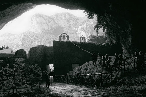 Grotta di San Michele Arcangelo, o Grotta dell’Angelo - Monte Raione | Secret World Trip Planner
