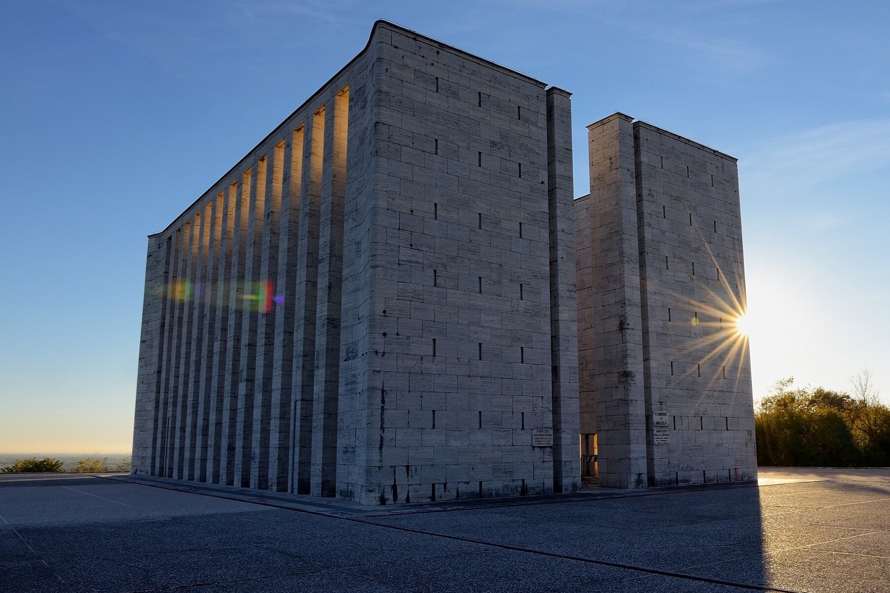 L'Ara Pacis Mundi di Medea - Medea | Secret World Trip Planner