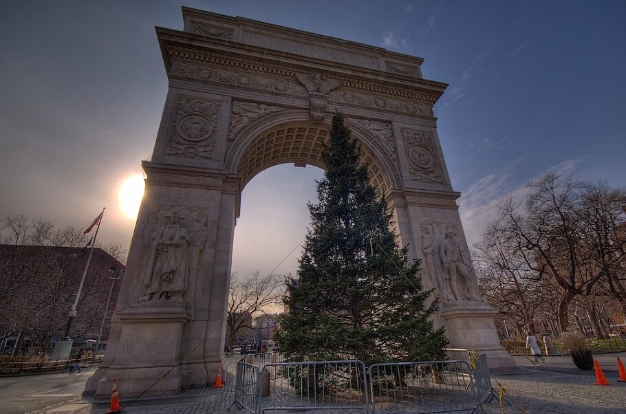 华盛顿广场公园 - New York | Secret World Trip Planner