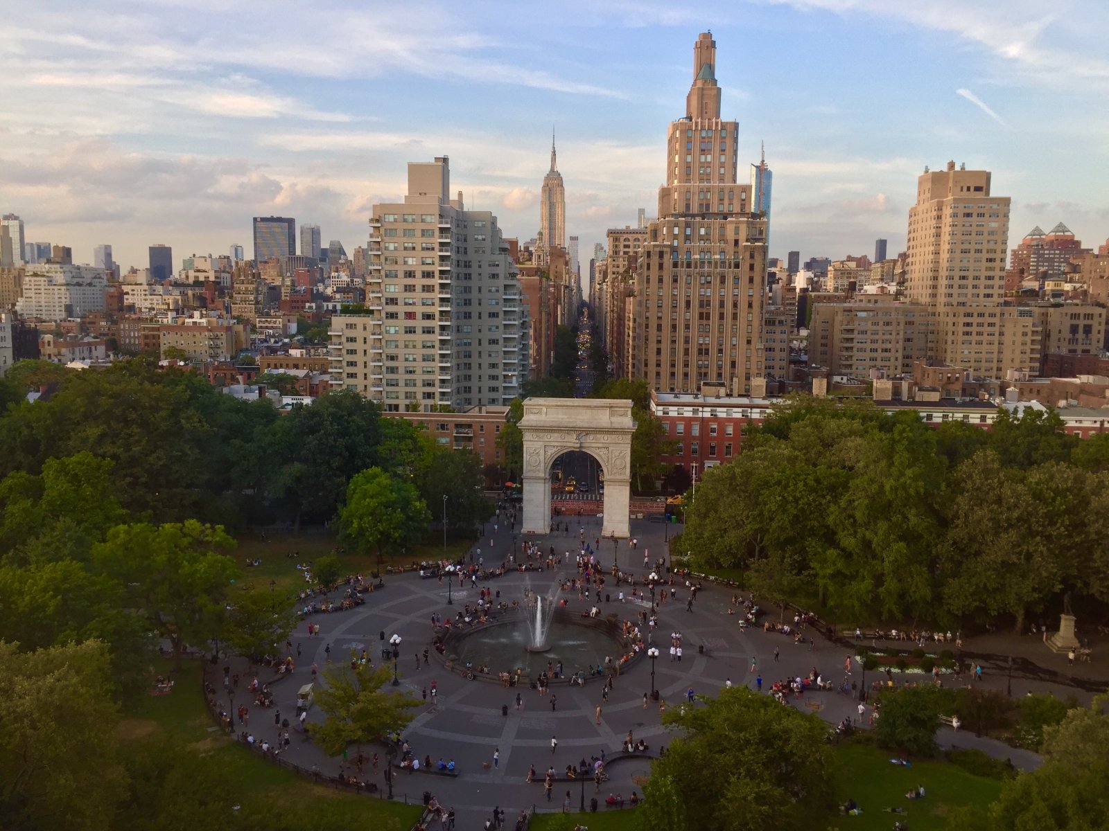 华盛顿广场公园 - New York | Secret World Trip Planner
