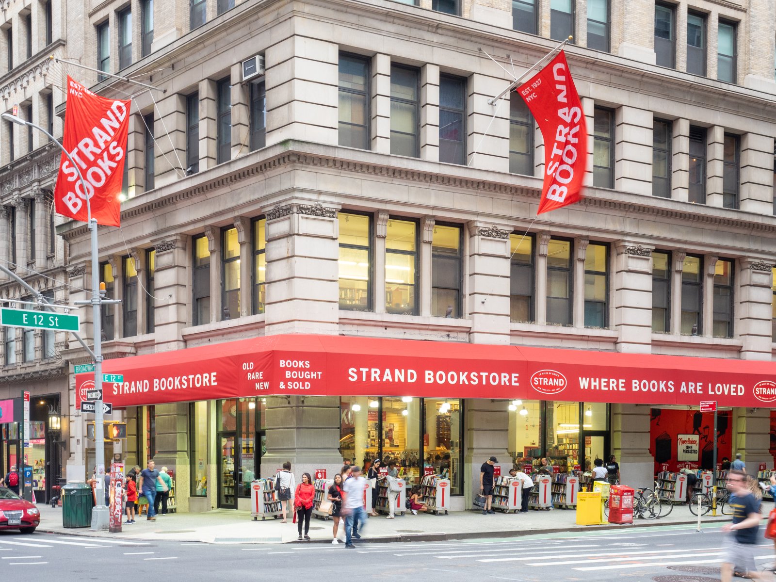 ニューヨーク：ストランド書店828ブロードウェイ店 - New York | Secret World Trip Planner