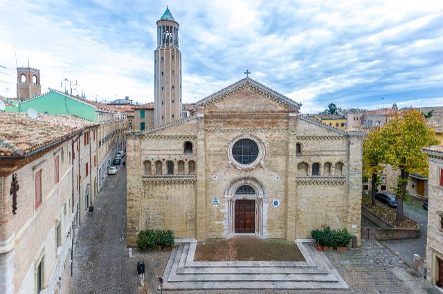 Kathedraal van Santa Maria Assunta — Fano
