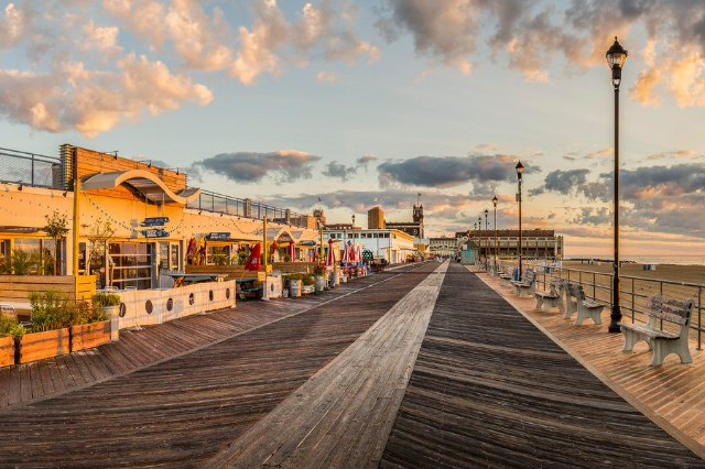 애즈베리 파크: 음악과 해변이 만나는 곳 - Asbury Park | Secret World Trip Planner