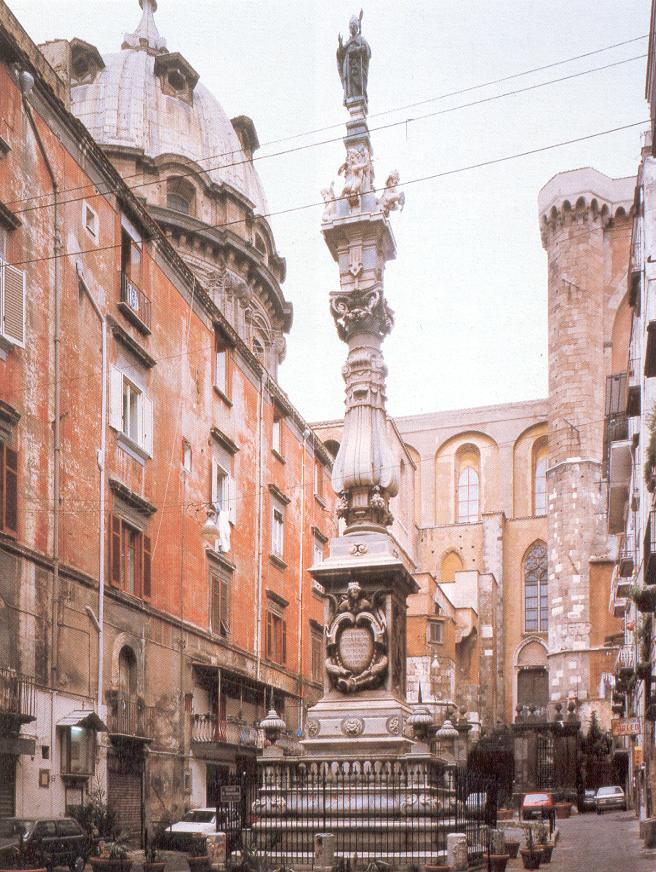 Obelisk of torenspits van San Gennaro - Napoli | Secret World Trip Planner