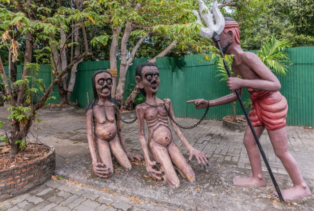 왕생석 지옥 정원 - Tambon Saen Suk | Secret World Trip Planner