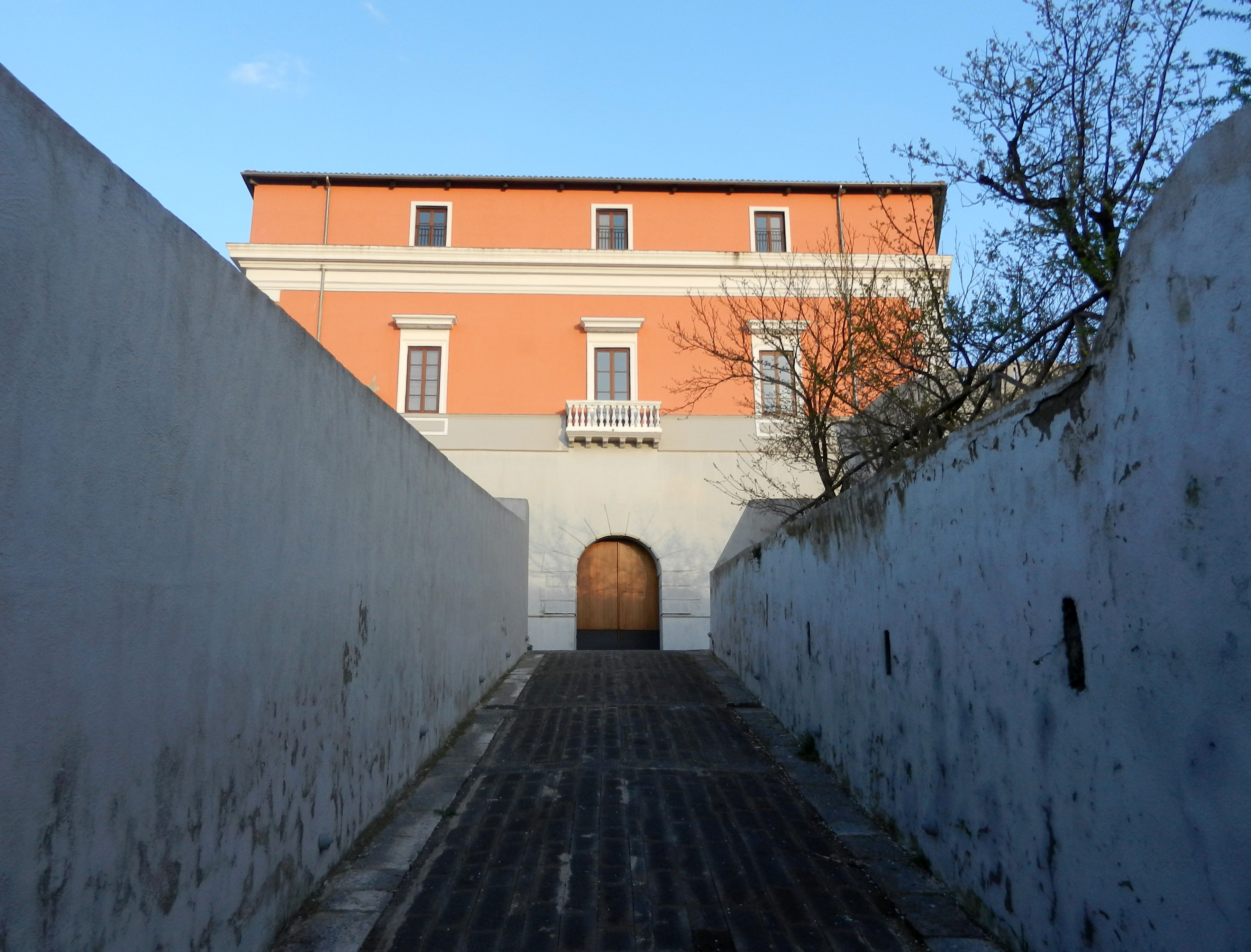 Castello d'Alagno aka Totò - Somma Vesuviana | Secret World Trip Planner