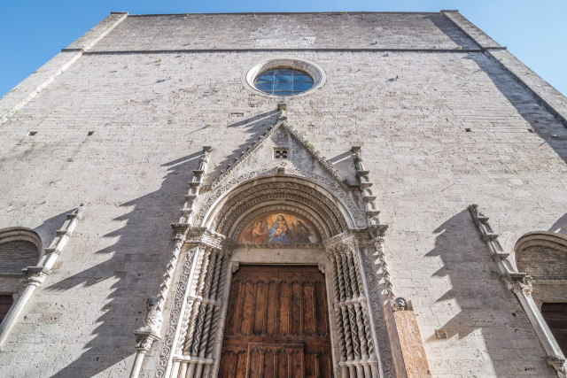 Le colonne "musicali" della Chiesa di San Francesco - Ascoli Piceno | Secret World Trip Planner