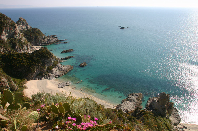 PLAŻA PRAI I FOCU - Capo Vaticano | Secret World Trip Planner