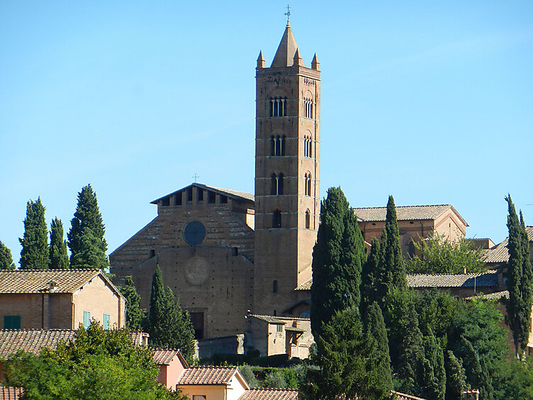 Basilica di San Clemente in Santa Maria dei Servi - Siena | Secret World Trip Planner