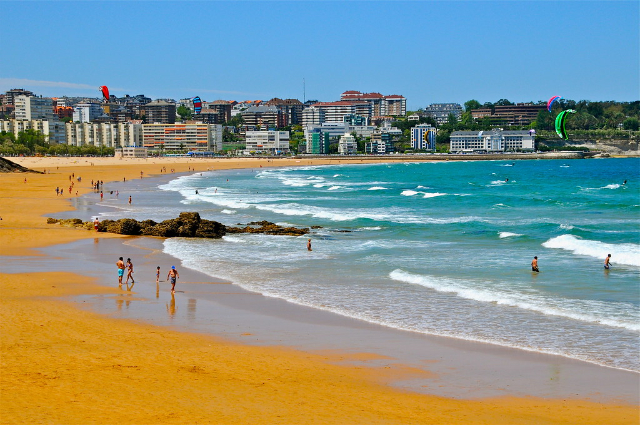 サルディネーロの最初のビーチ - Santander | Secret World Trip Planner
